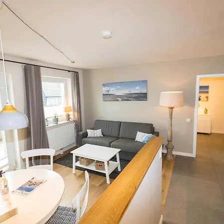 Haus Atair, Leuchtfeuer * Hörnum